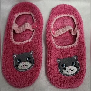Nick & Nora Pink Knit Bootie Sock Slippers With Grey Cat On Toes
